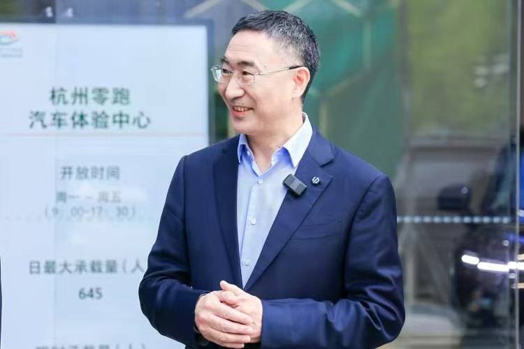 众汇官网移动设备MT4买卖交易流程步骤大揭秘，快来看看你是不是也能轻松上手！